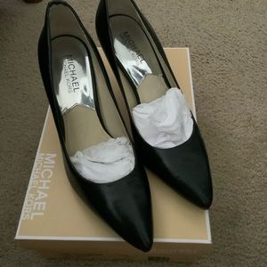 Michael Kors pumps